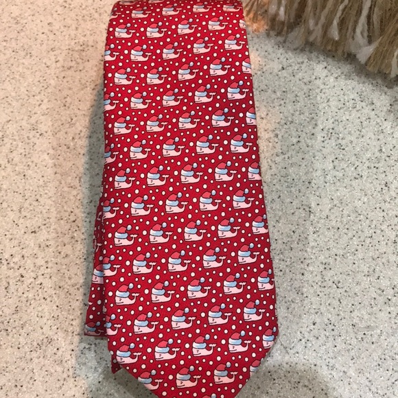 Vineyard Vines Boys Silk Tie Santa Whale Red NWT - Picture 5 of 7